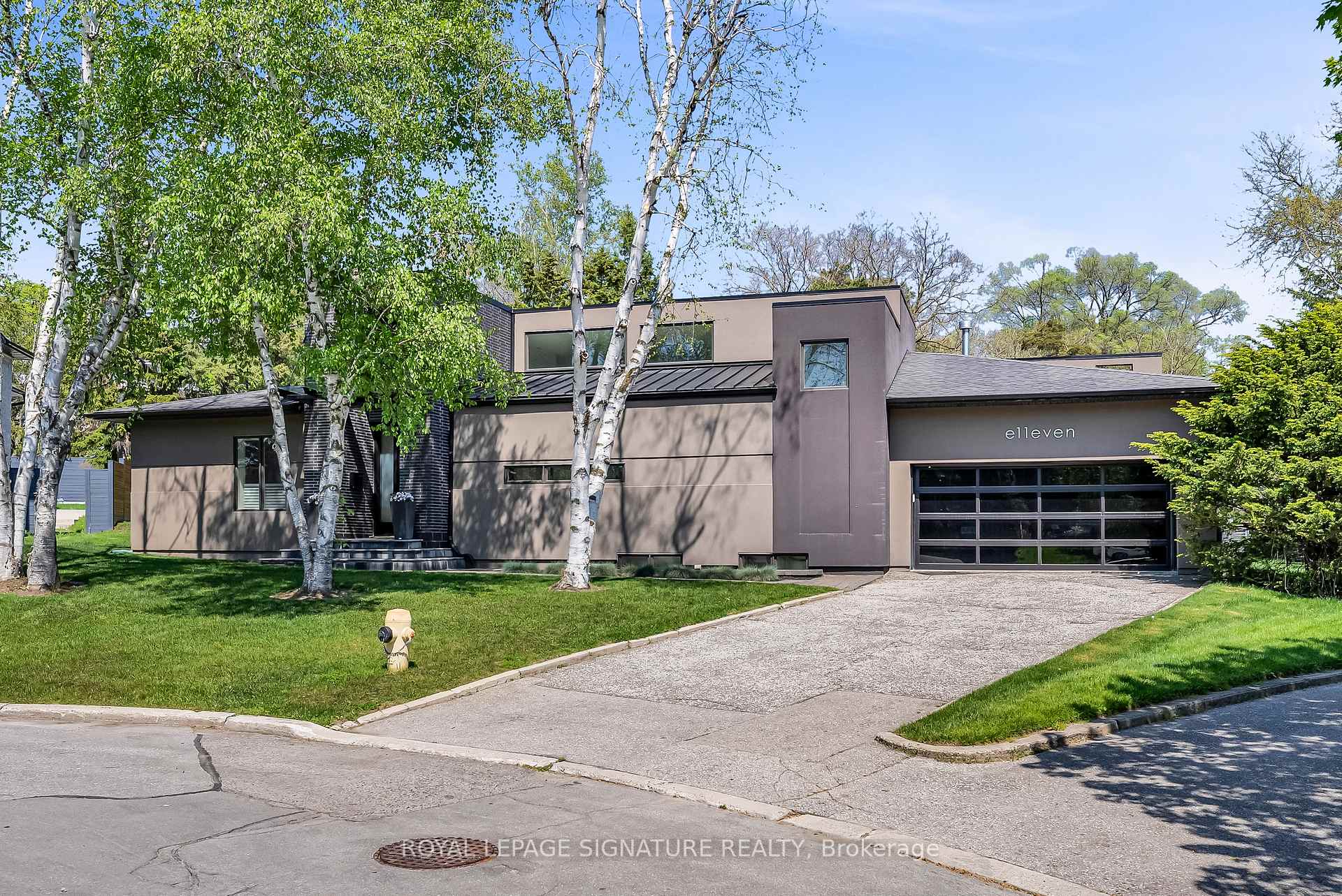 Exterior of 11 Sandpiper Court in Toronto